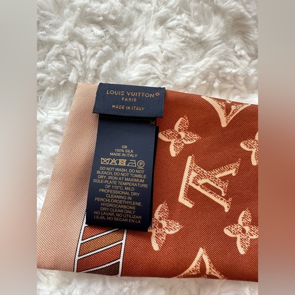 Louis Vuitton Bandeau Twilly - Picture 4 of 5